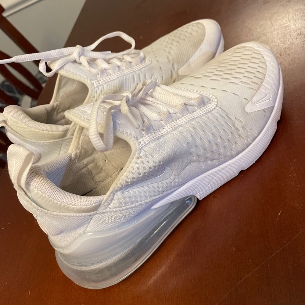 Youth Nike Air Max 270 white…PRICE NEGOTIABLE